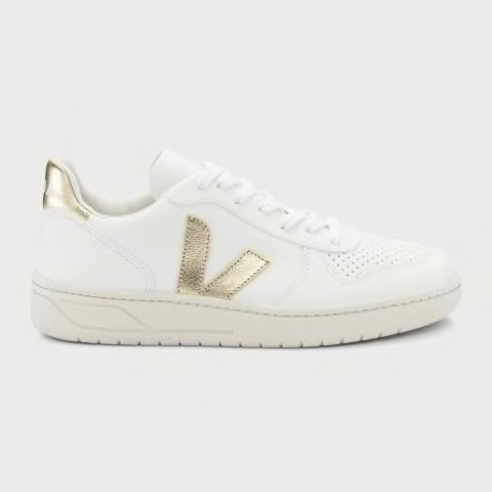 VEJA V-10 Bicolor Metallic Low-Top Sneakers | Women’s 7B/38EU